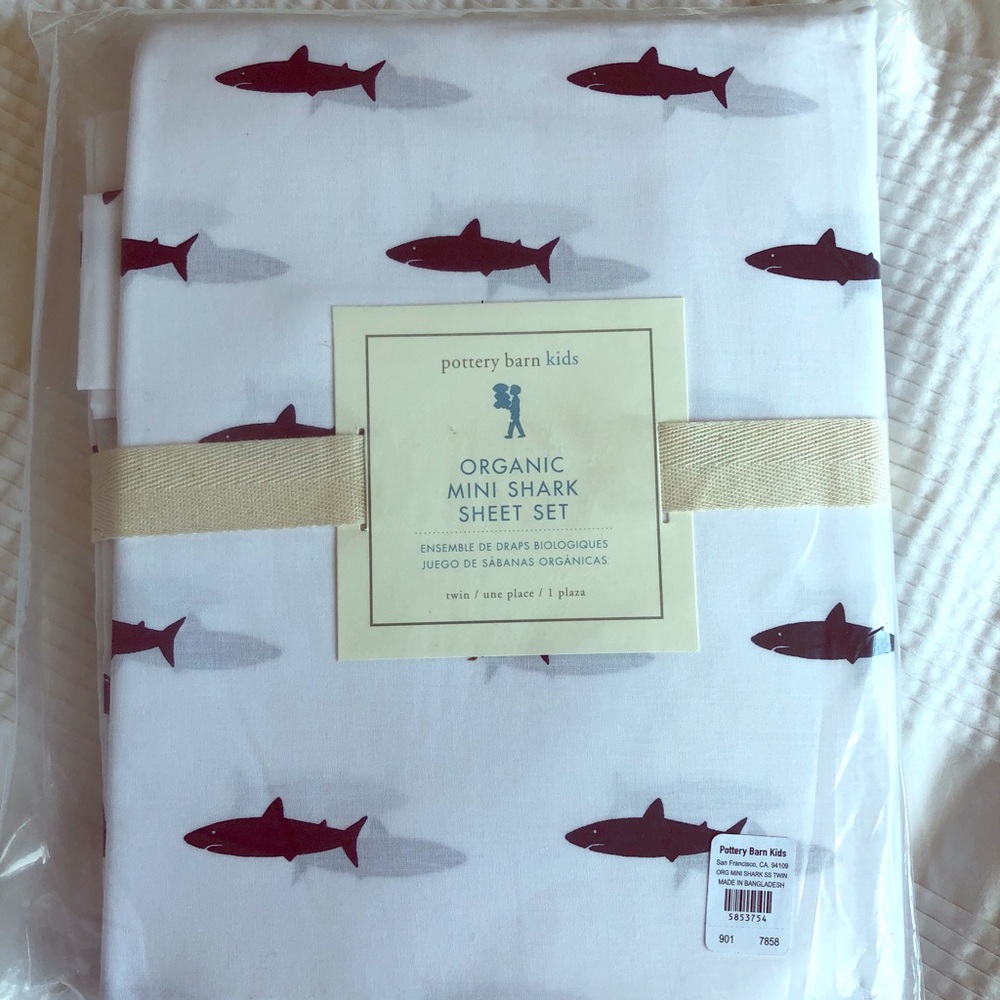 Organic cotton shark 🦈 twin sheet set